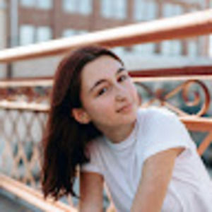 Meet your Posher, Emilia